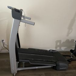 Blowflies Tread Climber