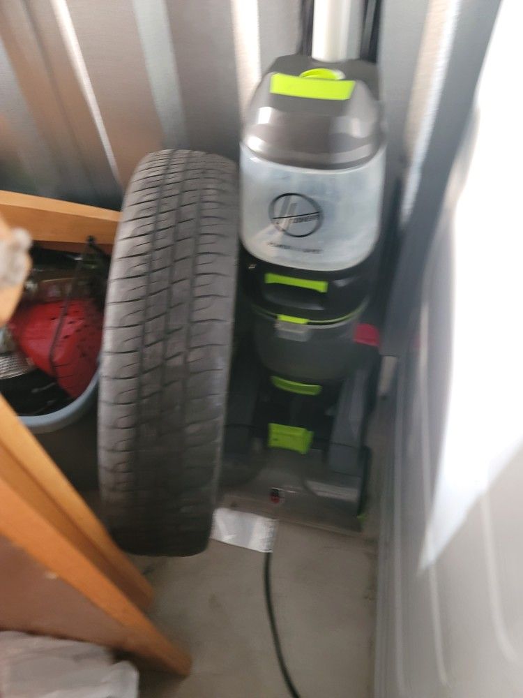 Hoover Carpet Shampooer