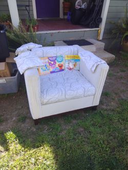 Nursery Reading Chair Baby Bedroom 