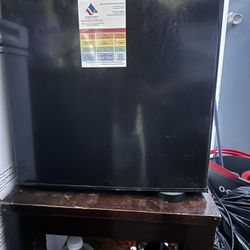 Mini Fridge 