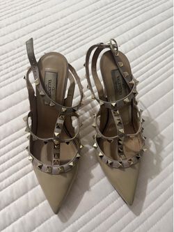 Valentino heels nude and gold