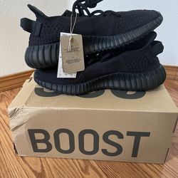YEEZY Boost 350 V2 
