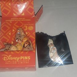 (Trade For Zazu The Bird Or Banzai The Hyena Piece Next To Mufasa)Disney Lion King 30th Anniversary Mystery Pin Timon
