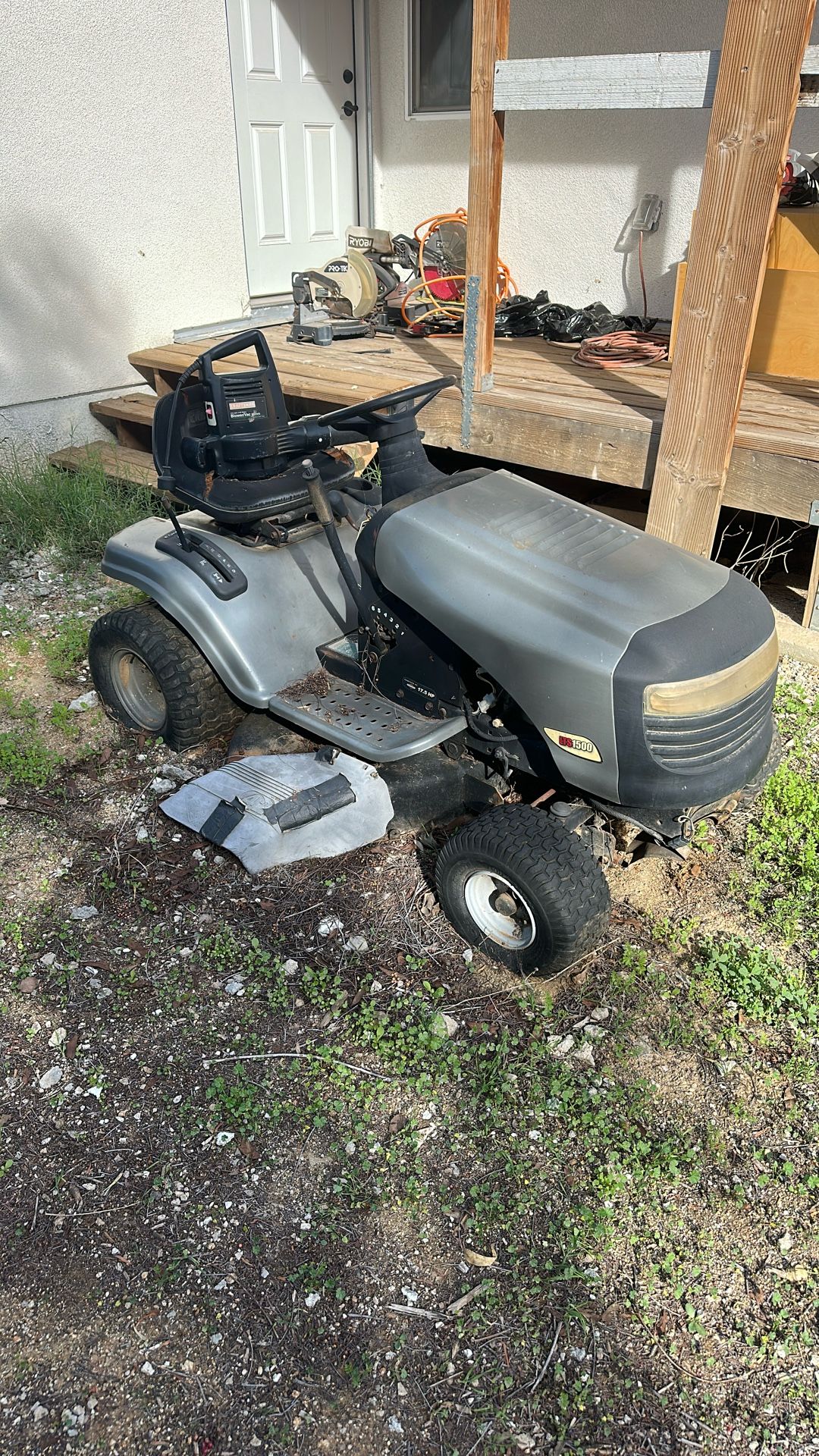 Craftsman Riding mower 42”
