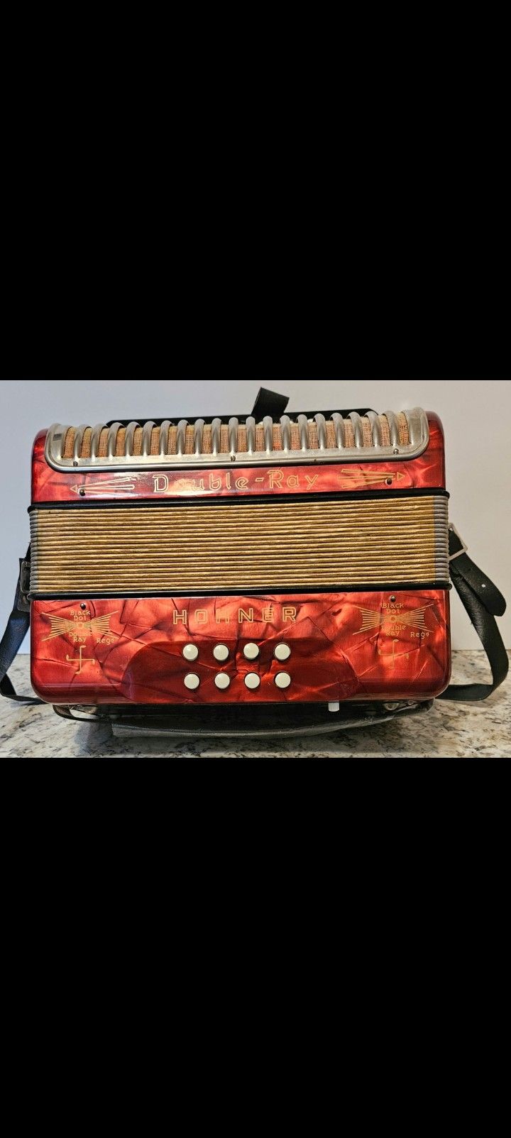 Hohner Double Ray Accordion With Case $700