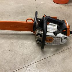 Black & Decker Cordless Electric Chainsaw for Sale in Shoreline, WA -  OfferUp