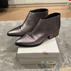 Women’s Marc Fisher Boots Size 7