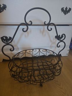 CUTE METAL HEART BASKET