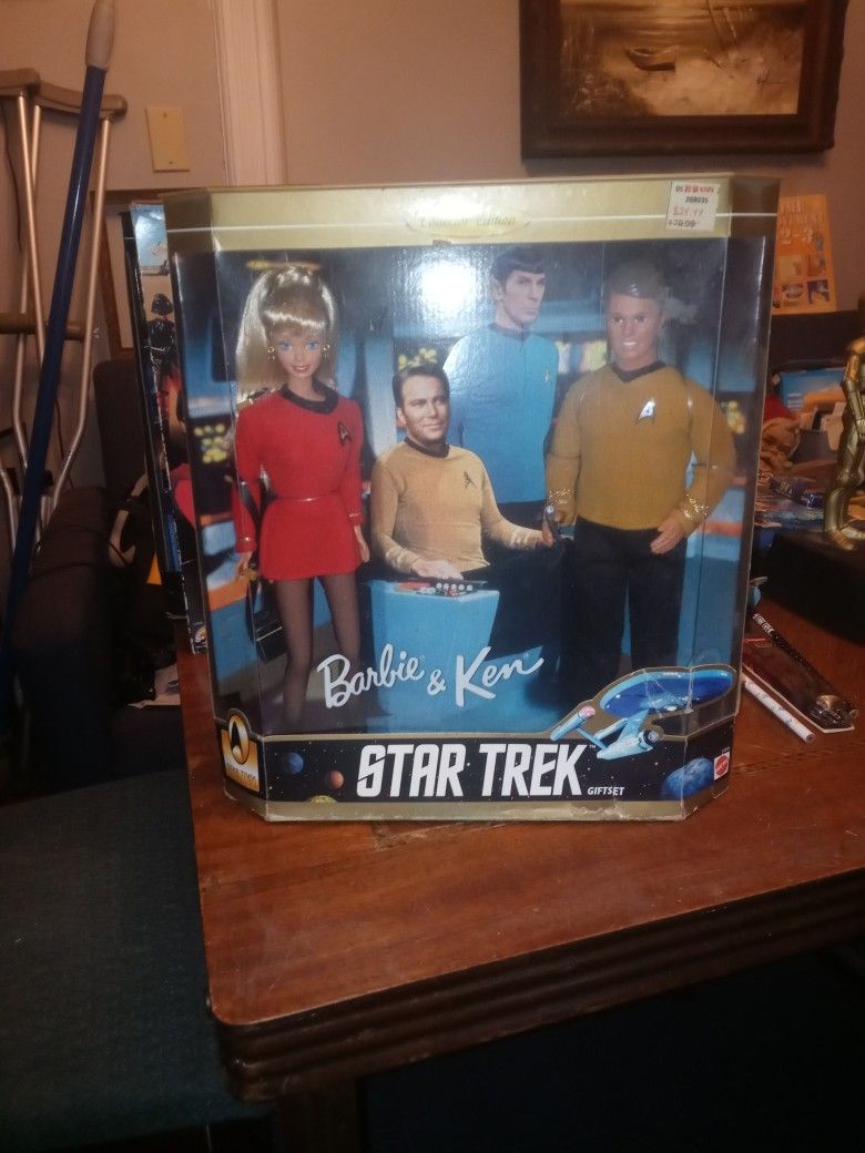 Barbie and Ken. Star Trek Giftset.