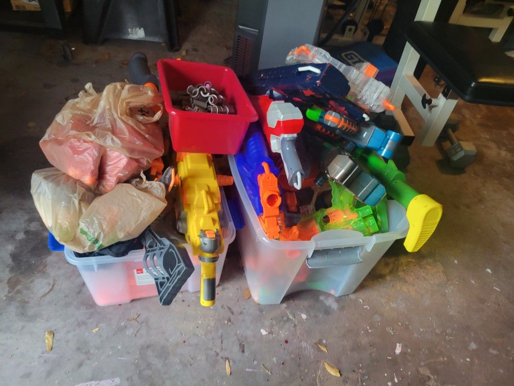 Lots Nerf Guns With Accessories