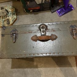 Old navy Trunk