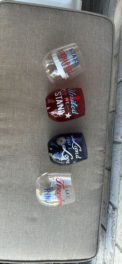 Set of 4 plastic Patriotic Stemless Wine Glasses