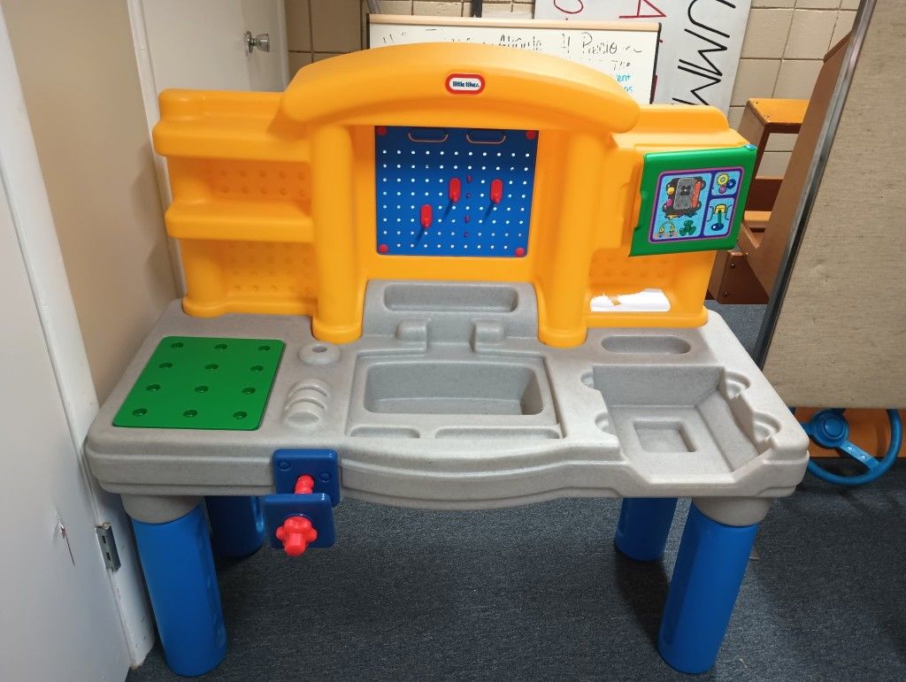 Toy Tool Bench With Tools