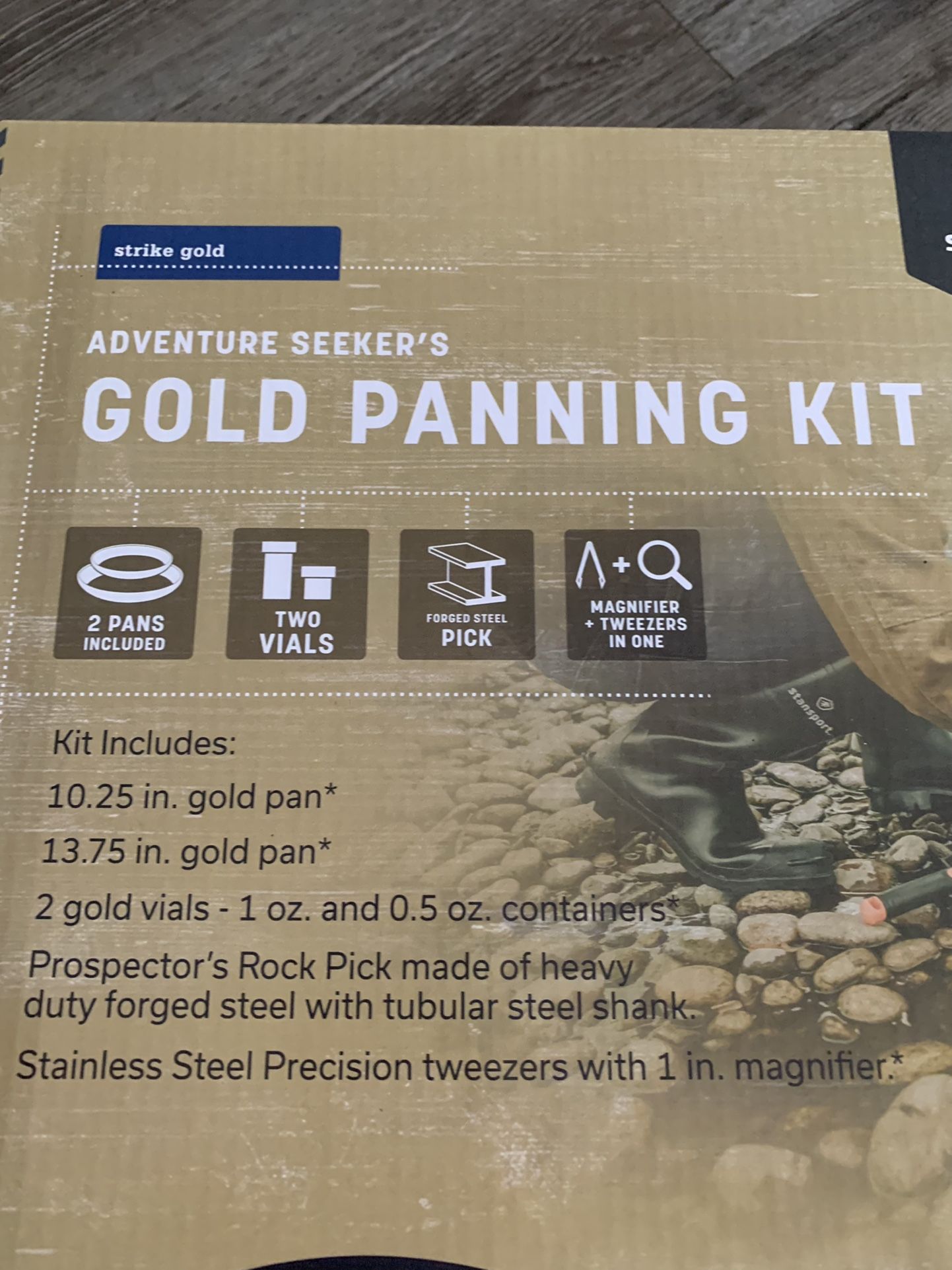 New Unopened Gold Panning Set with 2 Pans