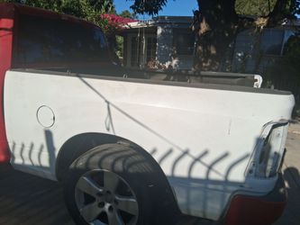 Ram 1500 bed