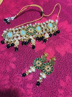 Party wear choker necklace &earrings