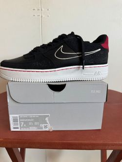 Nike Air Force 1s (LV8)