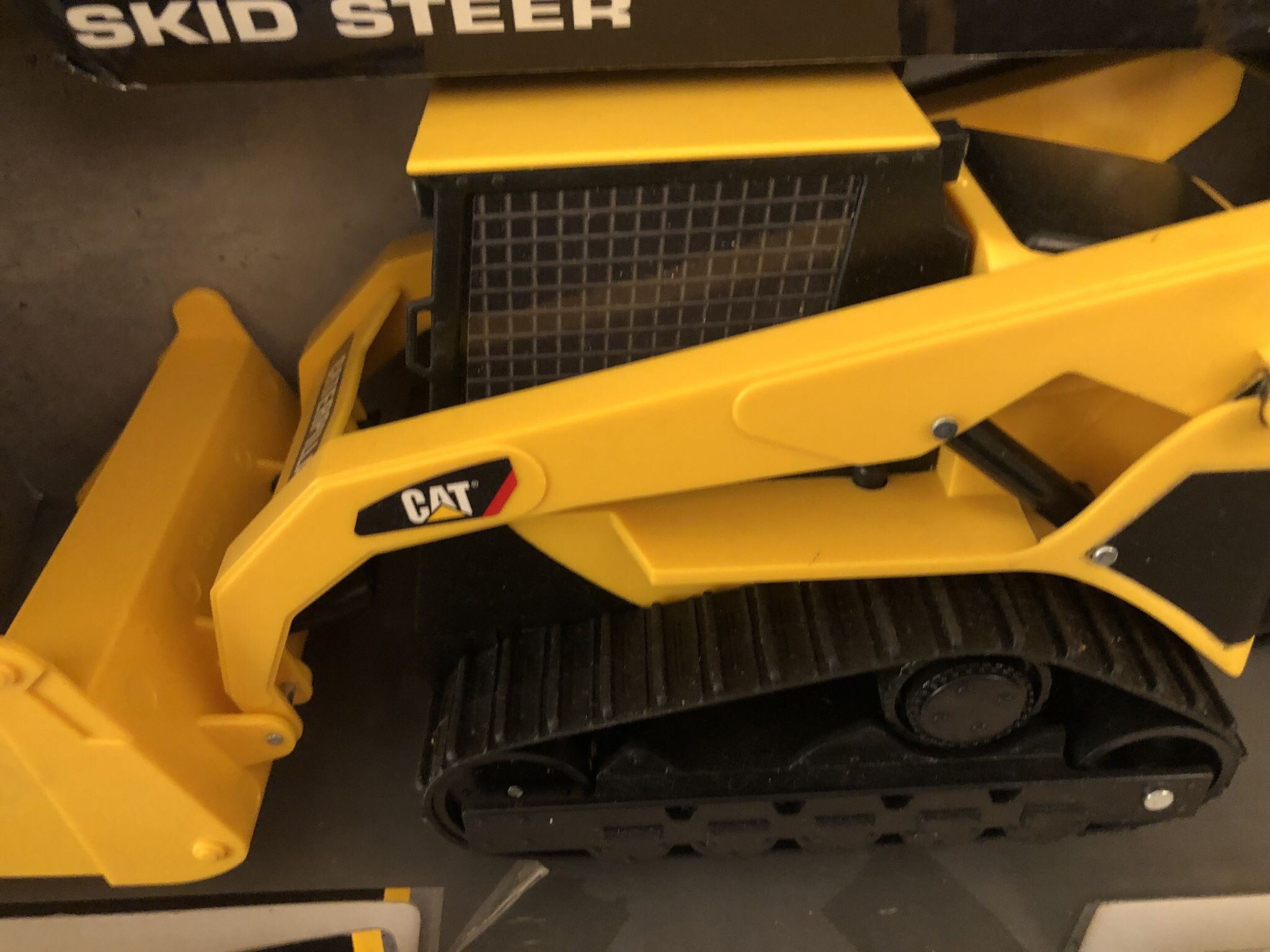 CAT Caterpillar Remote Control Skid Steer Construction Toy for Sale in Mesa, AZ OfferUp