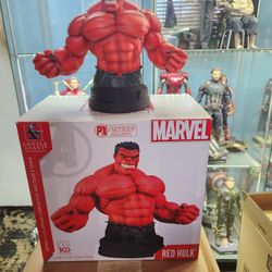 Gentle Gaint Red Hulk Bust