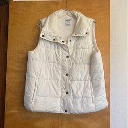 Women’s XL White Puffer Vest