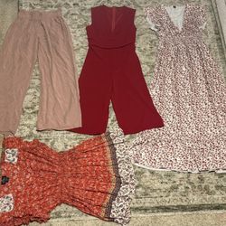 Women’s Size Medium Dresses/ Clothes Bundle
