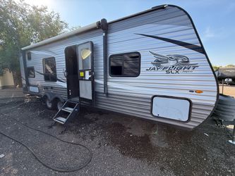 2020 Jayco 28 foot bunk bed trailer 4700 LBS sleeps 10 lightweight
