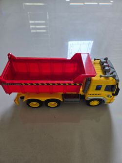 Dumpster truck with lights