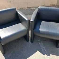 2 black mini  chairs, but used