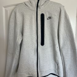 Cream Size Large Nike Tech Fleece Jacket