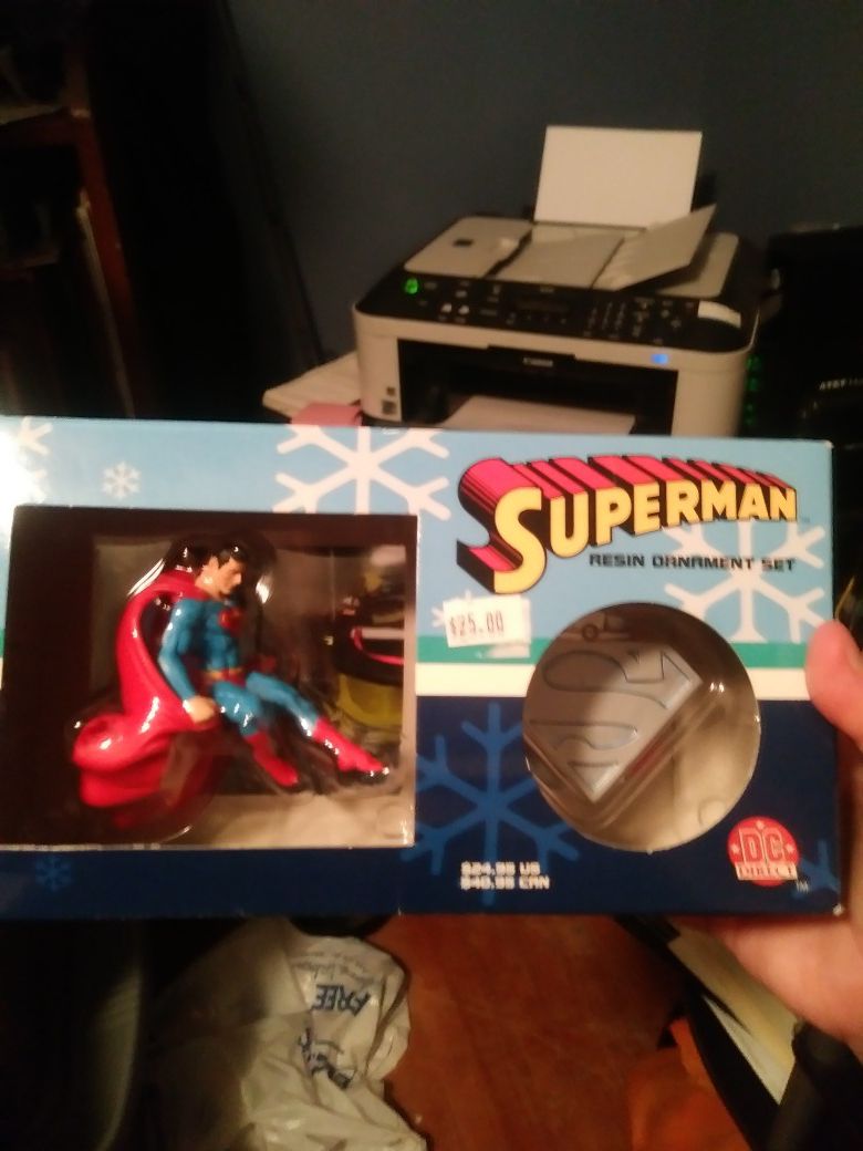 Superman resin ornament set