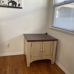 New furnitures for sale, only used for staging the house 