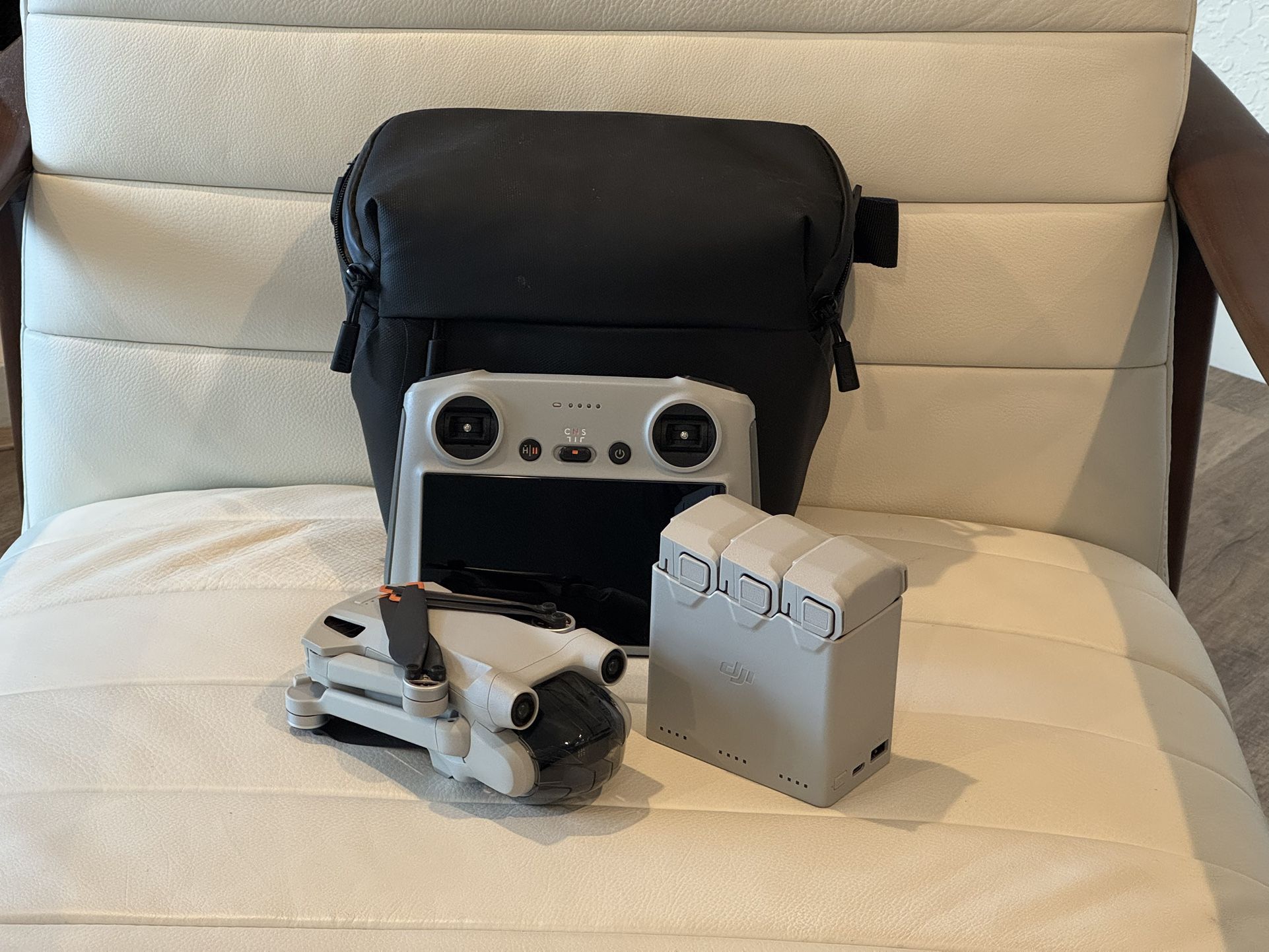 DJI Mini 3 Pro Fly More Combo (DJI RC)