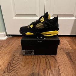 Jordan 4 Thunder Size 12m