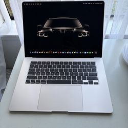 •Apple MacBook Air M2 – Fast Performance, Great Battery, Clean