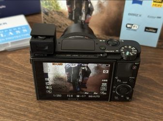 Sony RX100 VII Compact Digital Camera