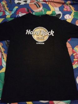 HARD ROCK CAFE T-SHIRT SIZE MEDIUM ADULT