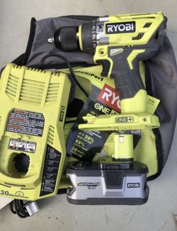 Hammer drill with 4ah battery and fast charger