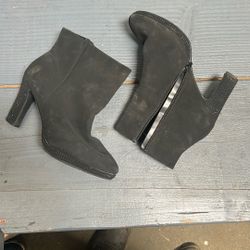 Woman’s Shoe Size 10