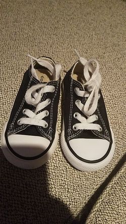 Converse Toddler Size 6 shoes