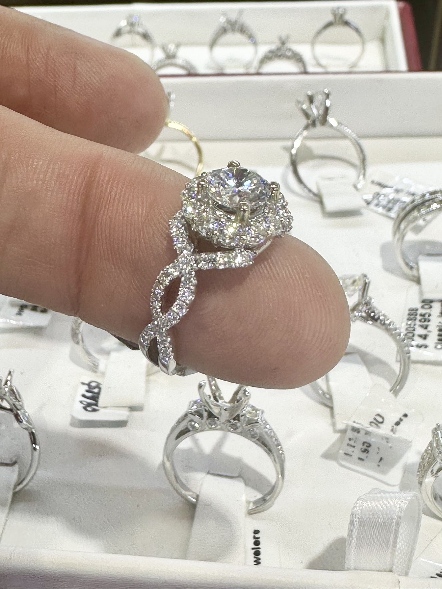 14K White Gold Diamond Halo Wedding Ring Enegagement