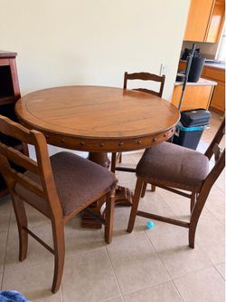 Free DinningRoom Table