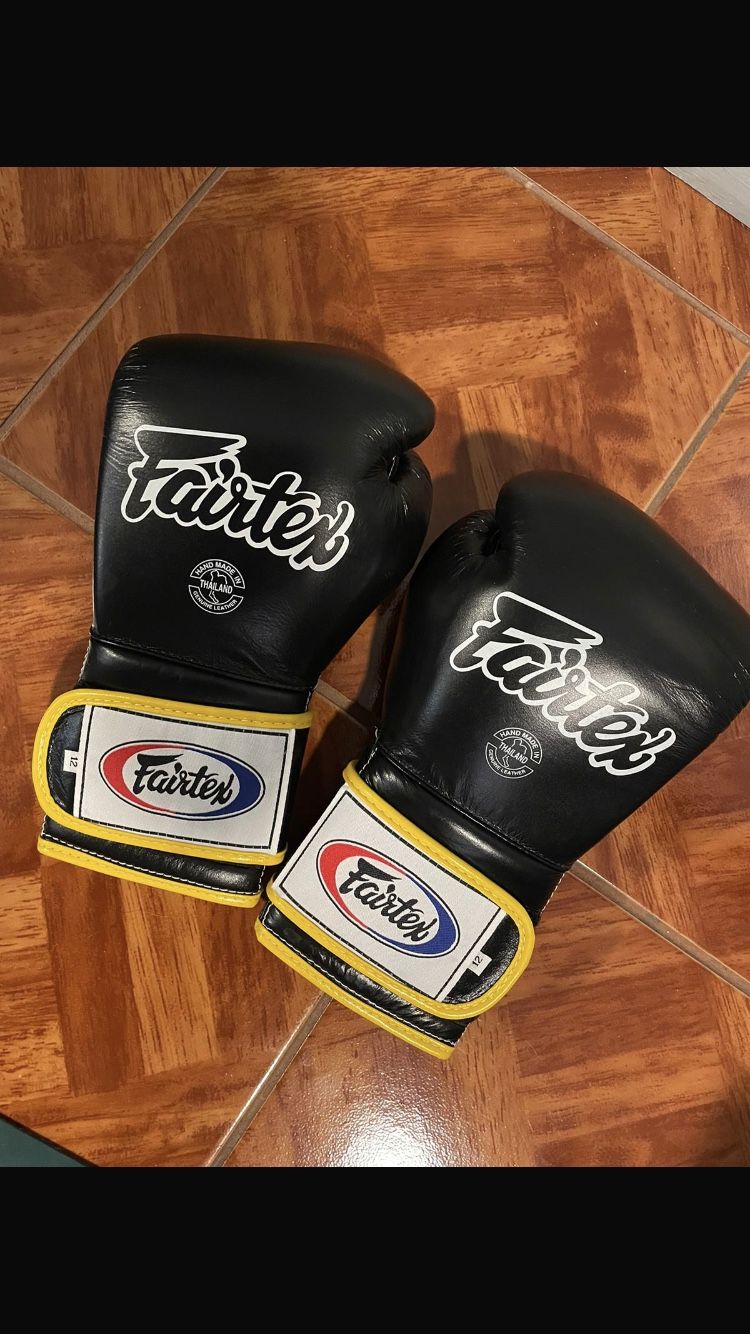 BOXING GLOVES