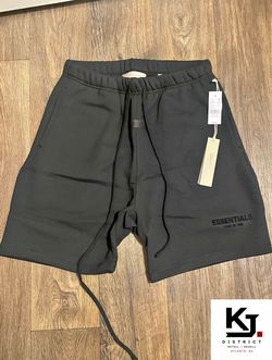 Essential Shorts Black