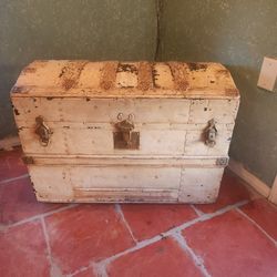 Vintage Trunk