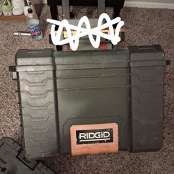RIDGID BATTERY CHAGER AND ROLLING TOOL BOX