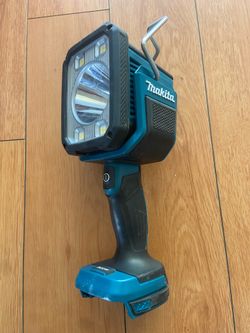Makita 18v Spotlight/Flashlight