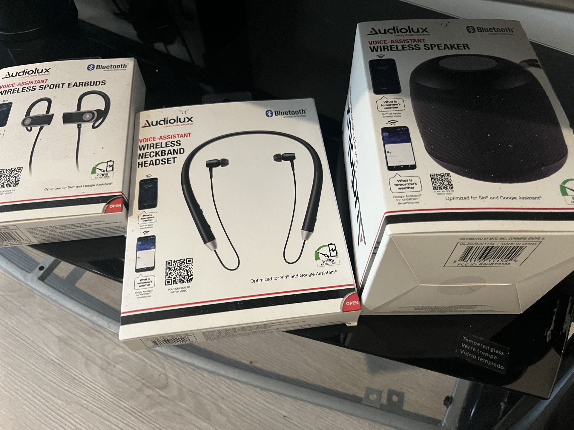 3 Item Speaker & Headphones Set All New 🆕 Bluetooth Earbuds & Headphones 60$ for All Edison Nj area