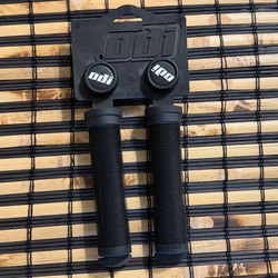 ODI LONGNECK BMX GRIPS