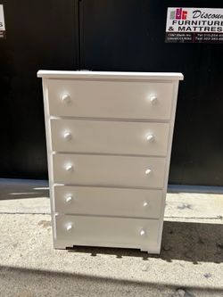 5 Drawers pine wood dresser