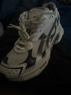 balenciaga runners v2